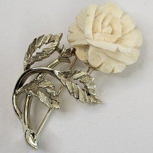 *4/$20* Cream colored rose with gold tone stem and leaves in a brooch